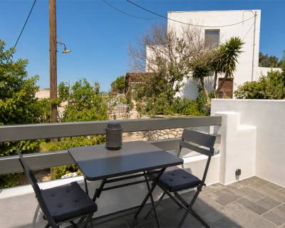 Skyros Chora Deluxe Studio