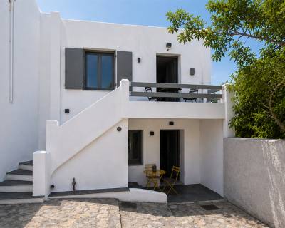 Skyros Chora Deluxe Studio
